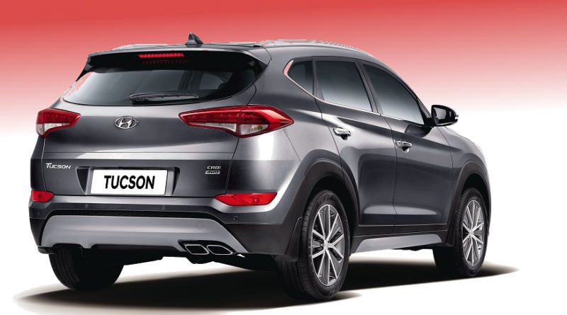 Hyundai tucson 4wd 4x4 variant launched in india price vs jeep compass