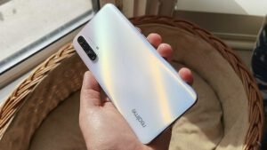25000 के तहत सबसे अच्छा realme मोबाइल realme x3 रिव्यू स्पेक्स और फीचर्स